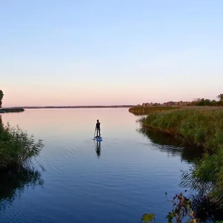 Charming Villa, Stylish Decor With Jacuzzi 别墅 Præstø
