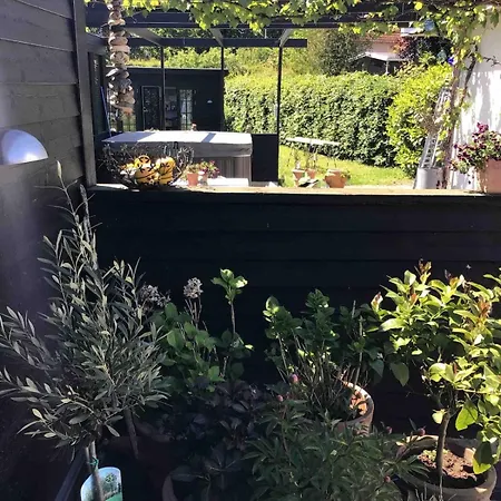 Charming Villa, Stylish Decor With Jacuzzi