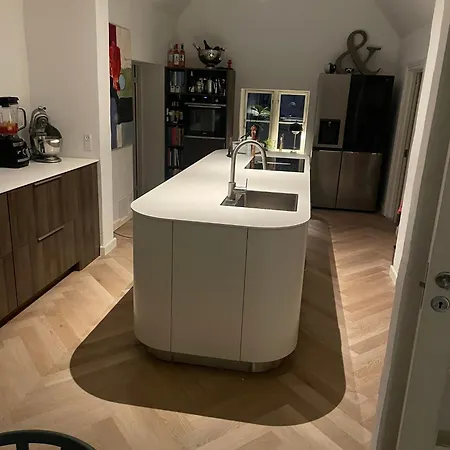 Charming Villa, Stylish Decor With Jacuzzi 别墅 *