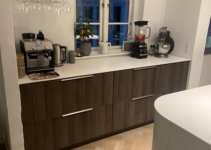 Charming Villa, Stylish Decor With Jacuzzi Præstø